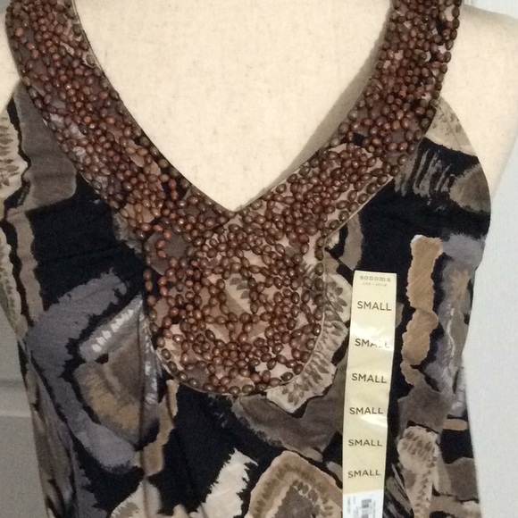 3/$30♥️Sonoma Front Beaded V neck Top - Picture 2 of 7